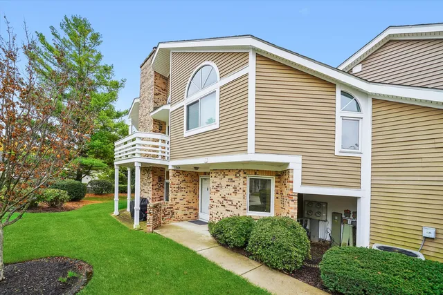 $319,900 | 1265 Ranchview Court, Buffalo Grove, IL 60089