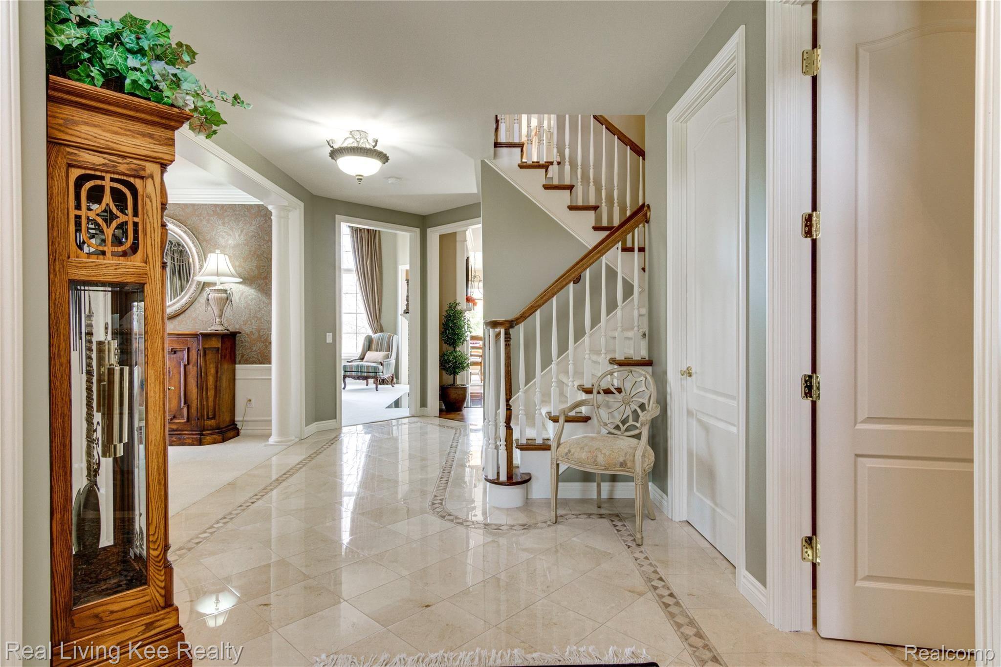2766 Castlemartin Court Rochester, MI 48306 - Photo 11 of 76 Interiors (1 of 79).jpg