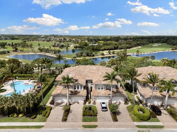 $669,000 | 9031 Cherry Oaks Trail, Unit 101, Naples, FL 34114