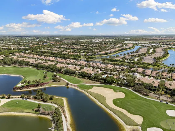 $669,000 | 9031 Cherry Oaks Trail, Unit 101, Naples, FL 34114