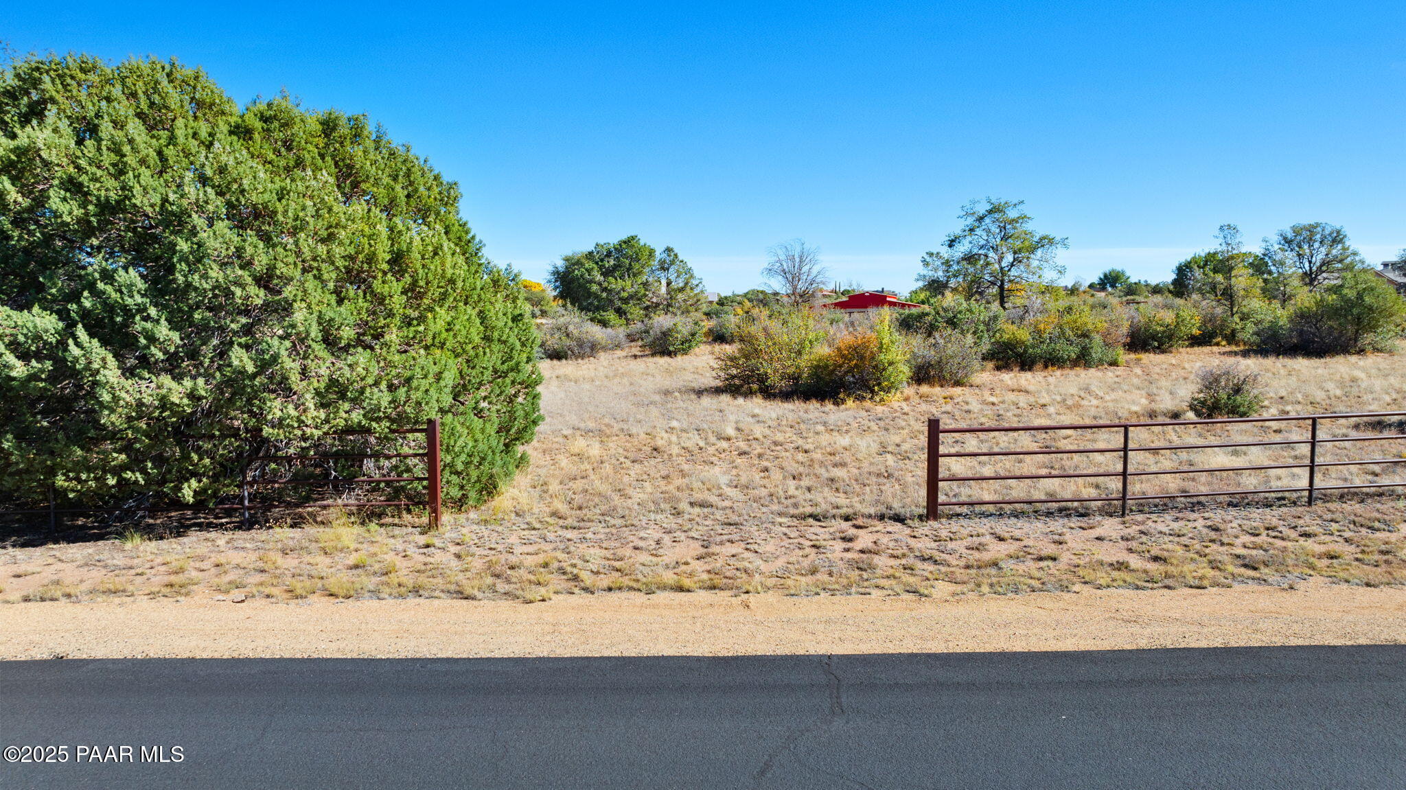 9515 North Equine Road Prescott, AZ 86305 - Photo 16 of 51 a view of a yard with wooden fence