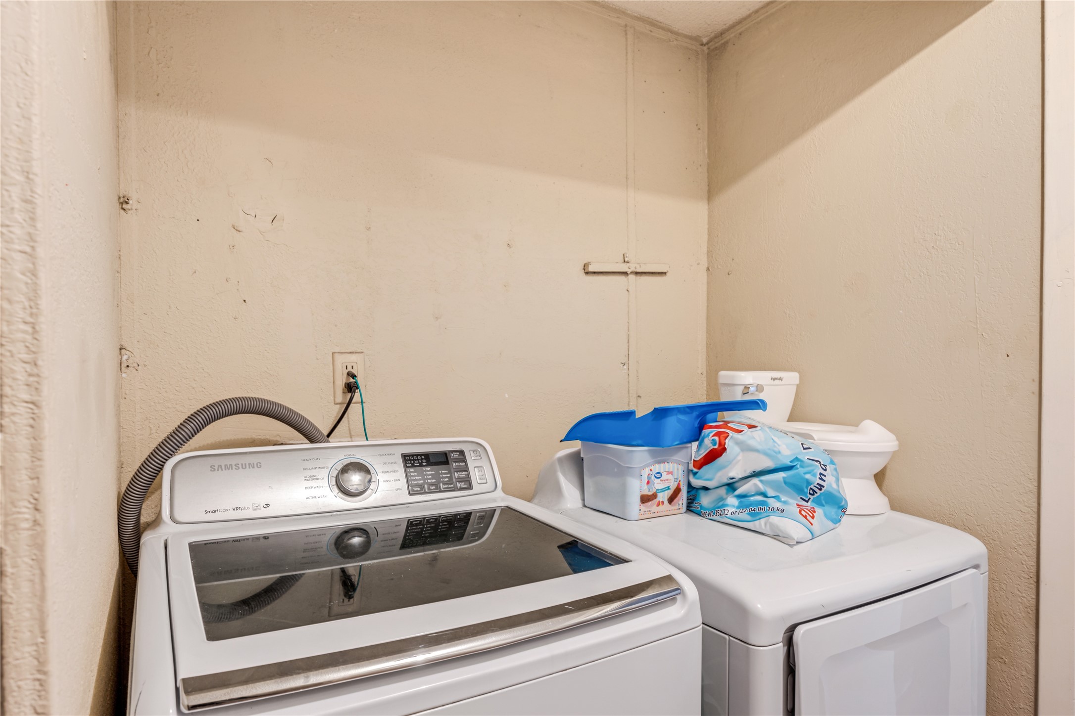 401 Dunnam Avenue Cleveland, TX 77327 - Photo 12 of 29