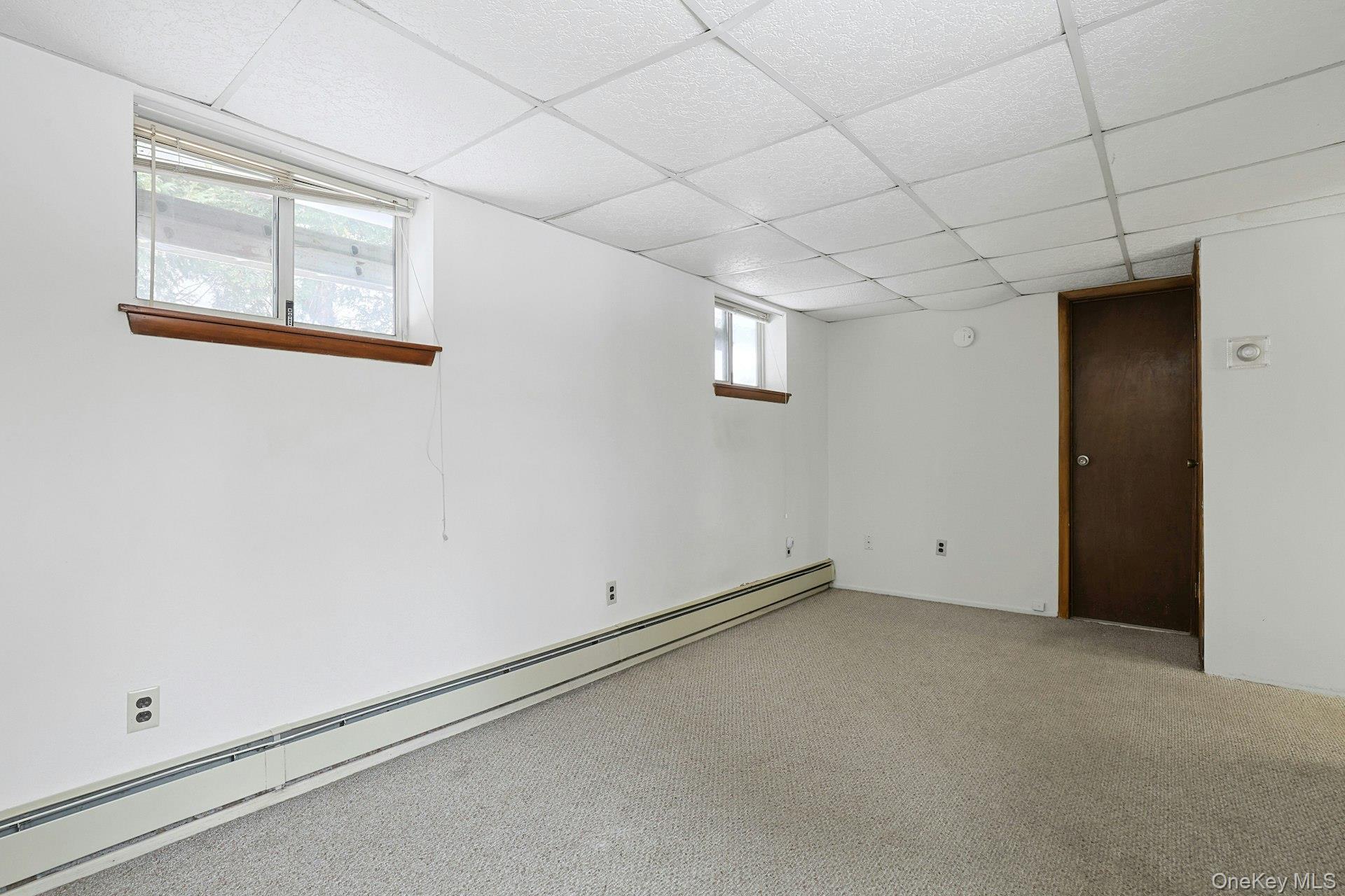 186 Rutledge Avenue Hawthorne, NY 10532 - Photo 25 of 38 Bedroom and Door to Bathroom