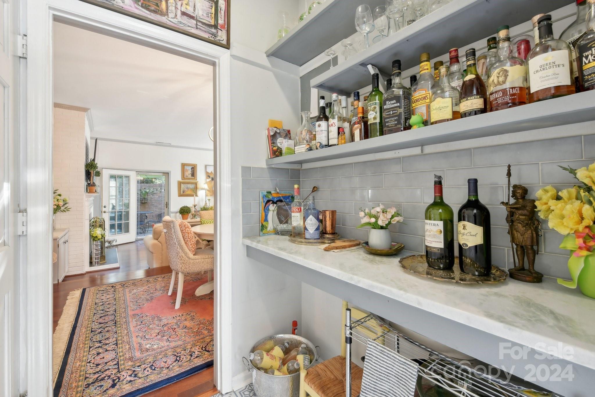 1010 Queens Road, Unit A Charlotte, NC 28207 - Photo 15 of 36 Gallery Image 15