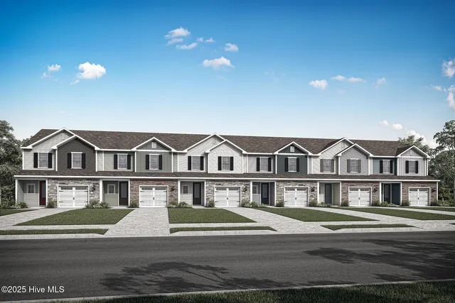 $319,900 | 101 Cmns Vw Drive, Hampstead, NC 28443