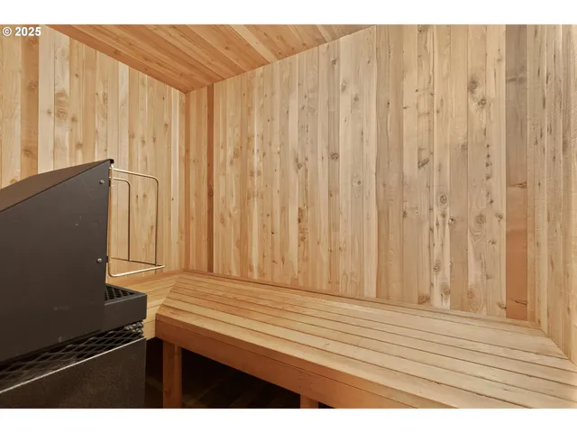 $1,495,000 | 1993 Fircrest Drive, Eugene, OR 97403