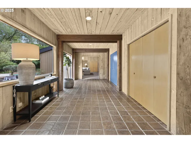 $1,495,000 | 1993 Fircrest Drive, Eugene, OR 97403