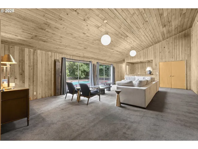 $1,495,000 | 1993 Fircrest Drive, Eugene, OR 97403