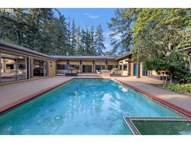 $1,495,000 | 1993 Fircrest Drive, Eugene, OR 97403