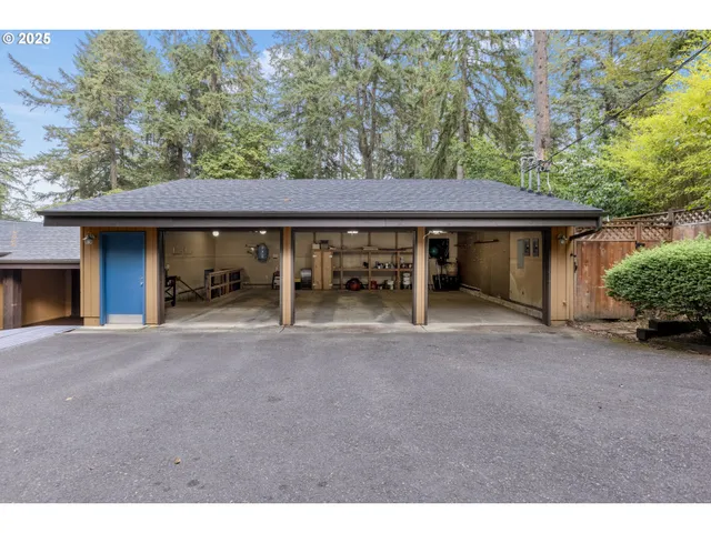 $1,495,000 | 1993 Fircrest Drive, Eugene, OR 97403