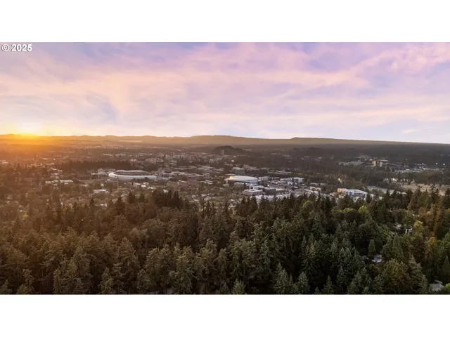 $1,495,000 | 1993 Fircrest Drive, Eugene, OR 97403