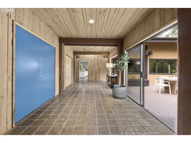 $1,495,000 | 1993 Fircrest Drive, Eugene, OR 97403