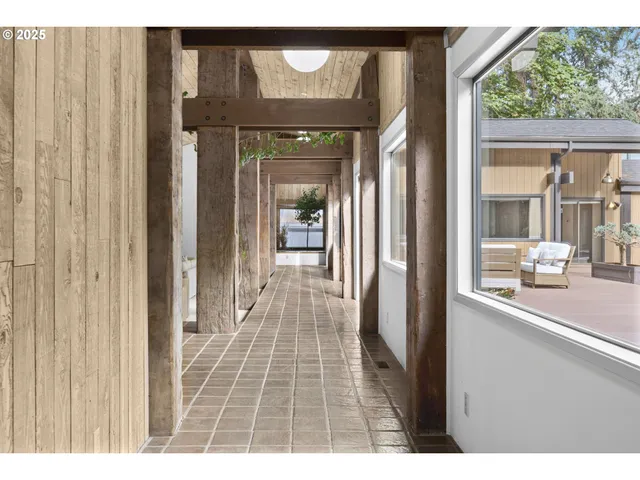 $1,495,000 | 1993 Fircrest Drive, Eugene, OR 97403