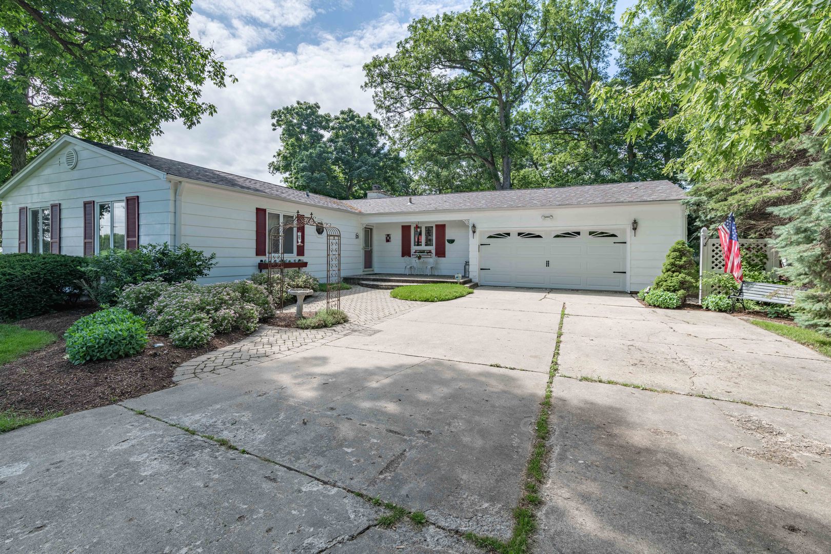 43W445 Thornapple Tree Road Sugar Grove, IL 60554 - Photo 14 of 21