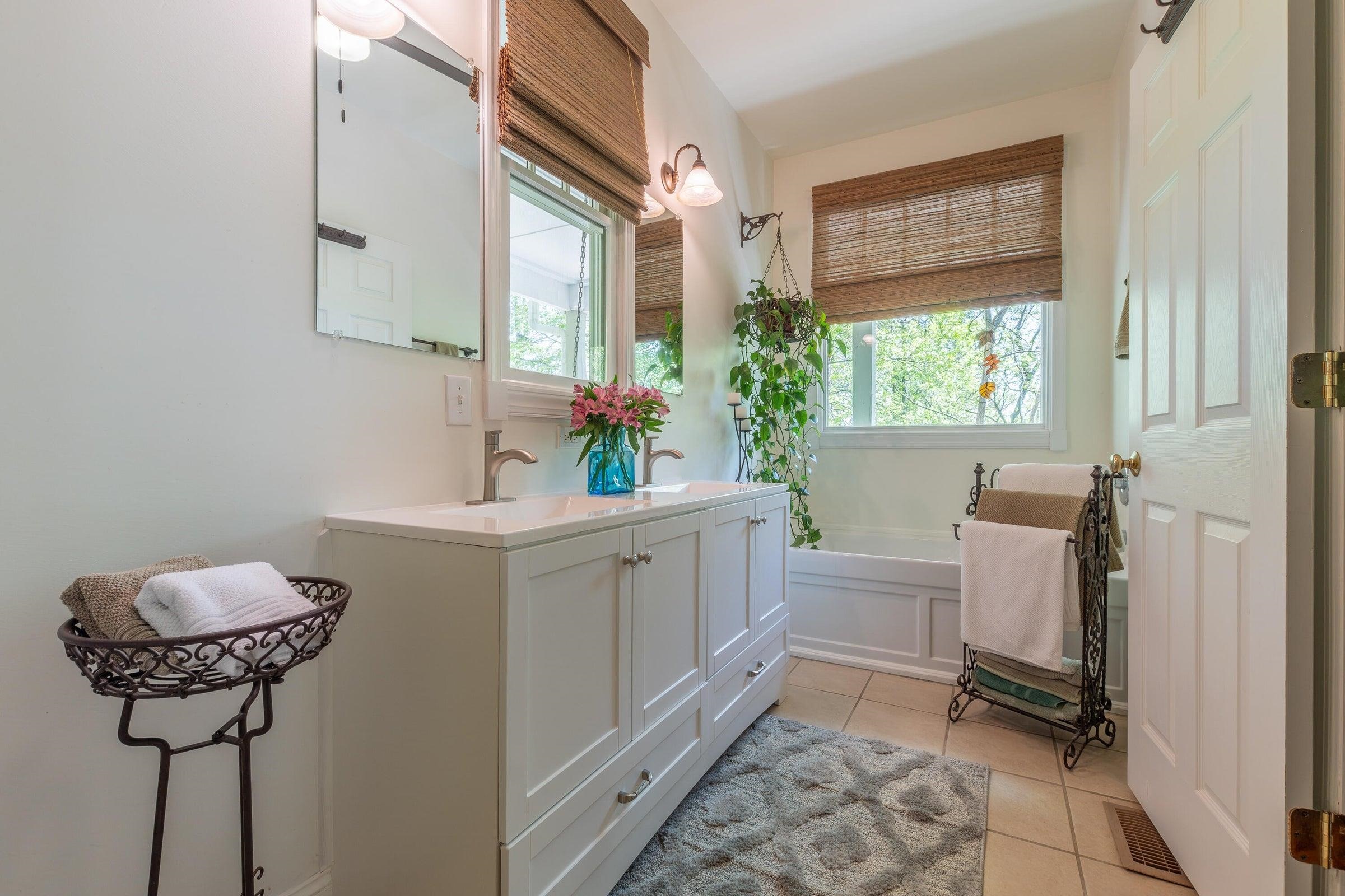 151 Stonebrook Road Amherst, VA 24521 - Photo 48 of 74 Artfully designed.