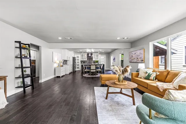 $649,999 | 8911 Diceman Drive, Dallas, TX 75218