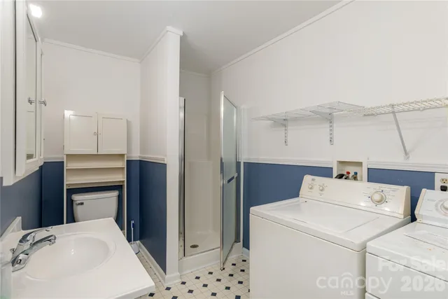 $499,900 | 22 Madrid Lane, Hendersonville, NC 28792