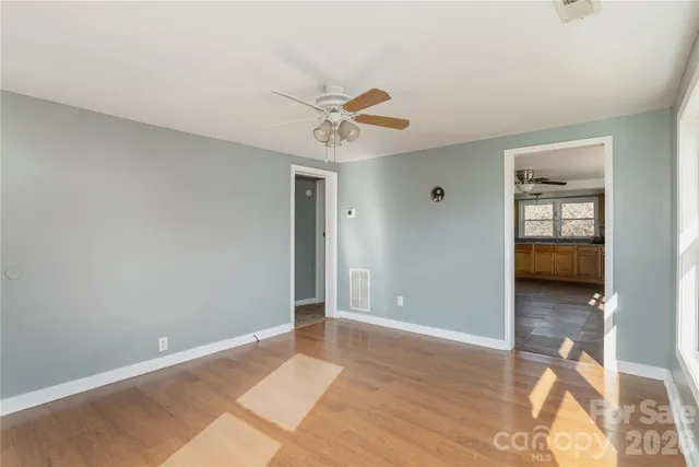 $499,900 | 22 Madrid Lane, Hendersonville, NC 28792