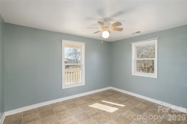 $499,900 | 22 Madrid Lane, Hendersonville, NC 28792