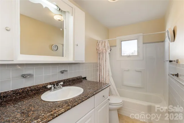 $499,900 | 22 Madrid Lane, Hendersonville, NC 28792