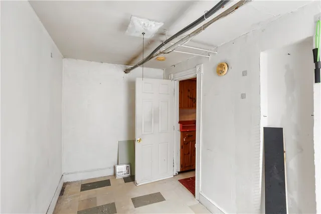 $499,900 | 63 Lincoln Avenue, Cranston, RI 02920