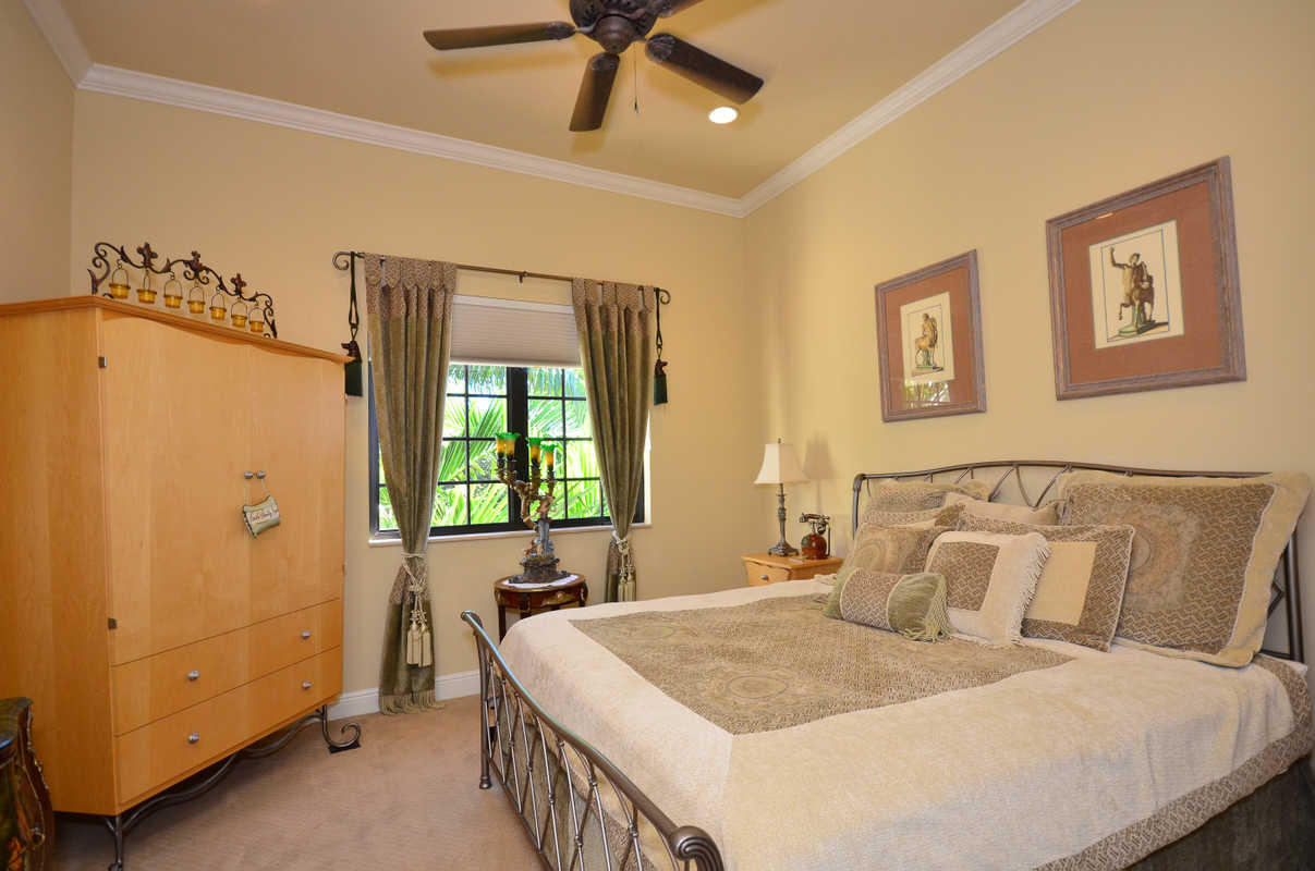455 Northeast Olive Way Boca Raton, FL 33432 - Photo 22 of 35 Bedroom # 3