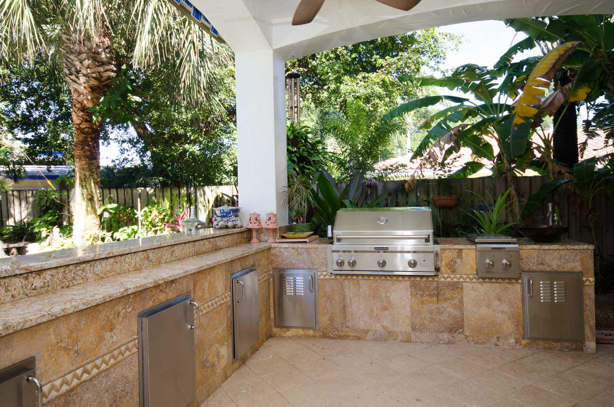 455 Northeast Olive Way Boca Raton, FL 33432 - Photo 29 of 35 Summer Kitchen