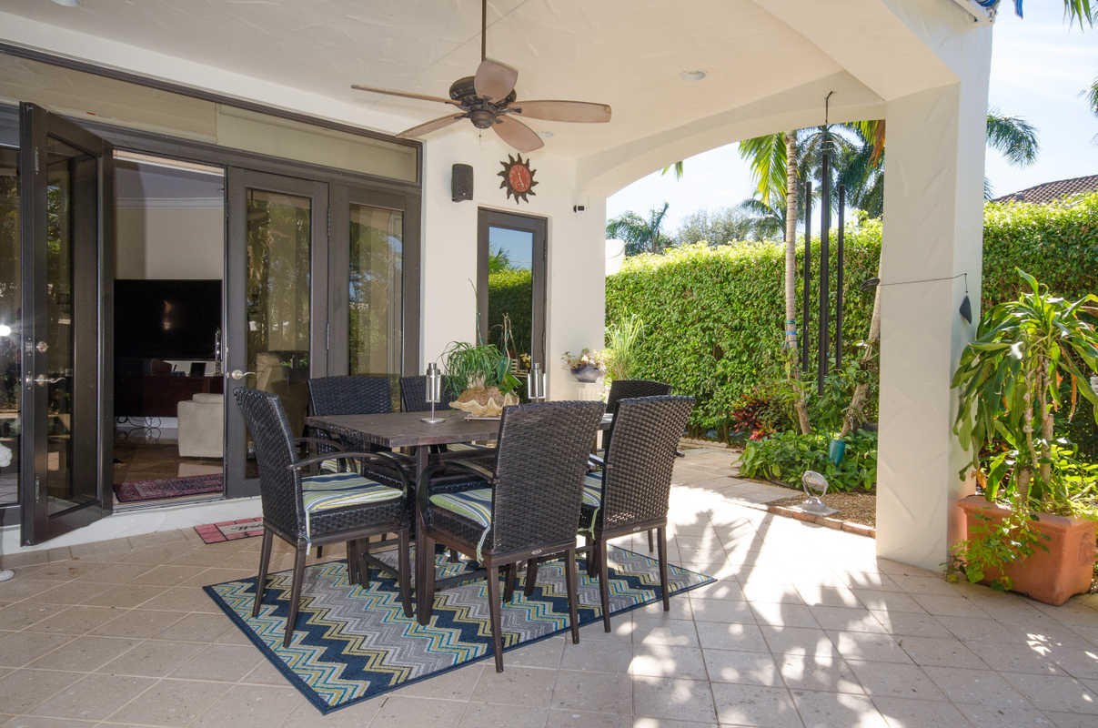 455 Northeast Olive Way Boca Raton, FL 33432 - Photo 31 of 35 Patio