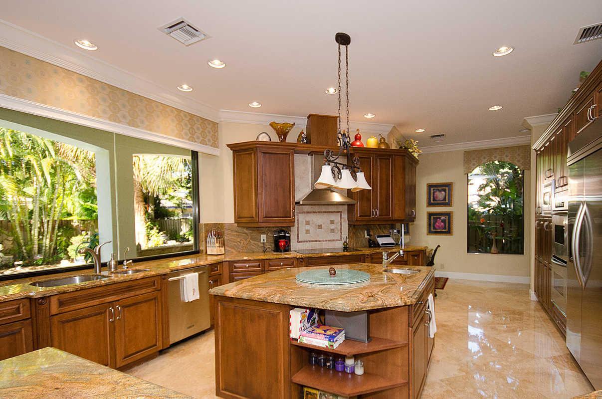 455 Northeast Olive Way Boca Raton, FL 33432 - Photo 10 of 35 Kitchen 3