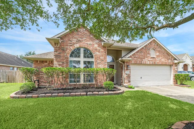 $2,700 | 18703 Summercliff Lane, Tomball, TX 77377