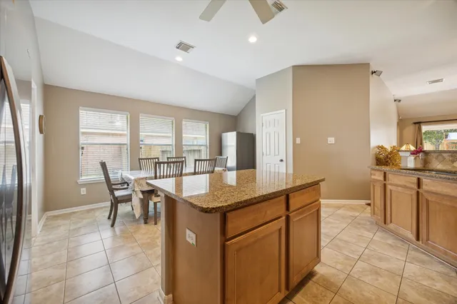 $2,700 | 18703 Summercliff Lane, Tomball, TX 77377