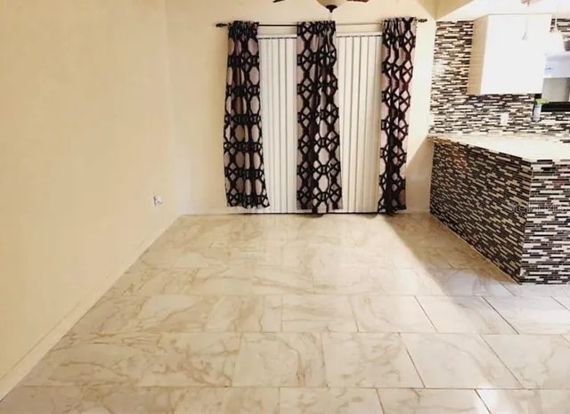 $315,000 | 1918 Crown Park Drive, Valrico, FL 33594