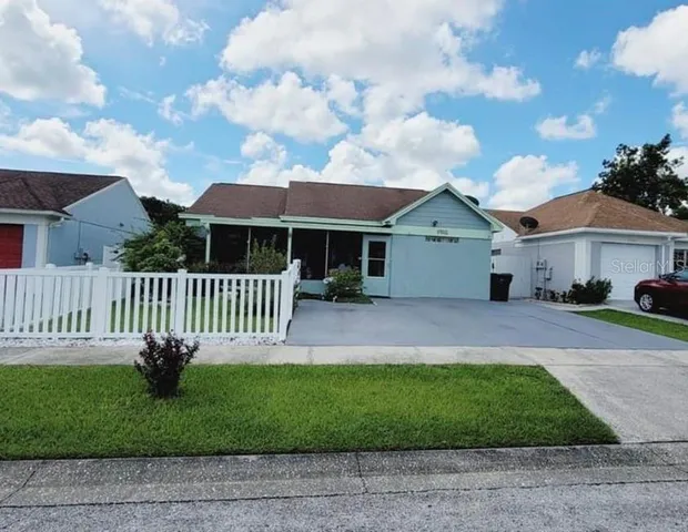 $315,000 | 1918 Crown Park Drive, Valrico, FL 33594
