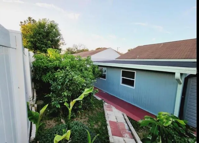 $315,000 | 1918 Crown Park Drive, Valrico, FL 33594