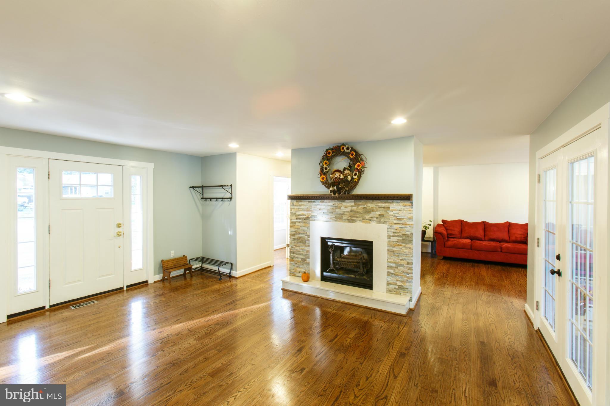 2985 Valley View Road Annapolis, MD 21401 - Photo 4 of 23 Interior (General)