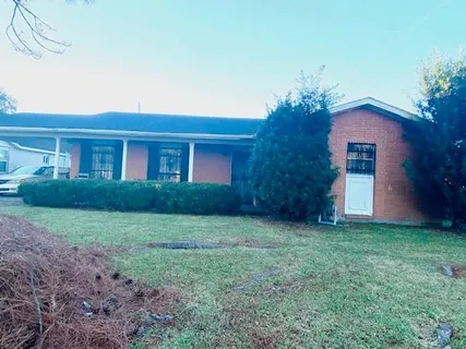 $220,000 | 708 Fairlawn Drive, Gretna, LA 70056