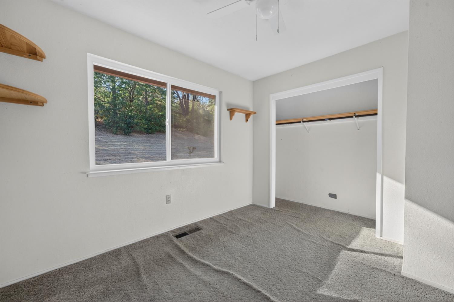 18095 Applegate Road Applegate, CA 95703 - Photo 28 of 55 Gallery Image 28