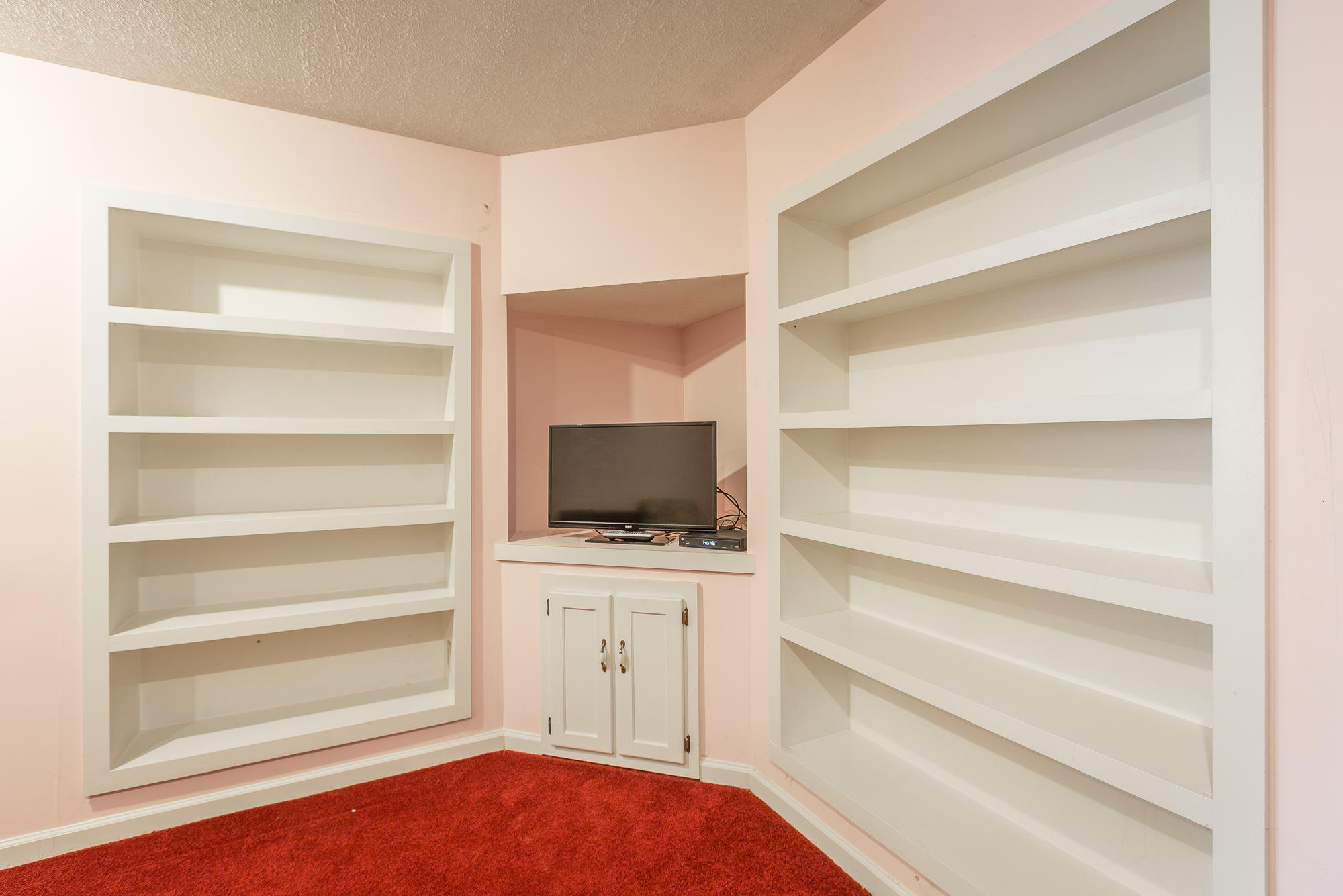 453 Patty Road Ringgold, GA 30736 - Photo 23 of 29 Built-Ins