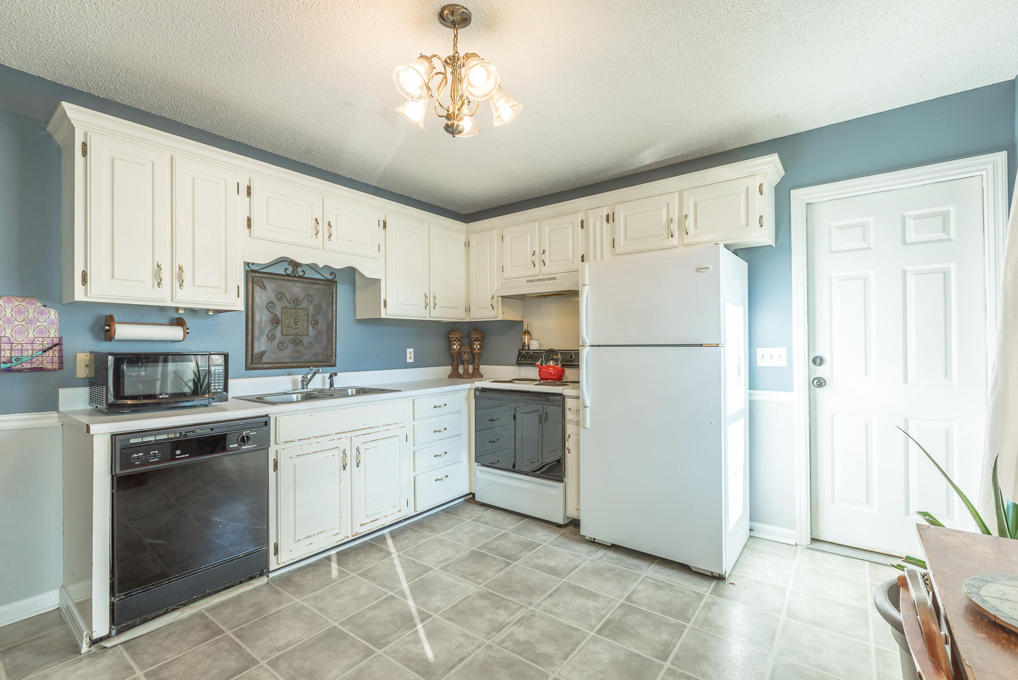 453 Patty Road Ringgold, GA 30736 - Photo 10 of 29 Kitchen