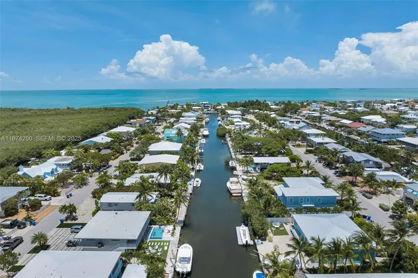 $1,550,000 | 121 Venetian Drive, Islamorada, FL 33036