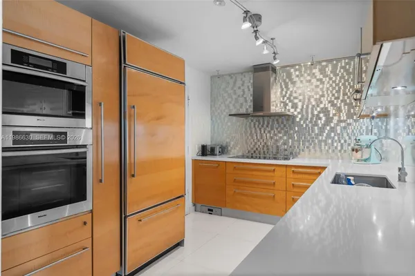 $5,300 | 11 Island Avenue, Unit 610, Miami Beach, FL 33139