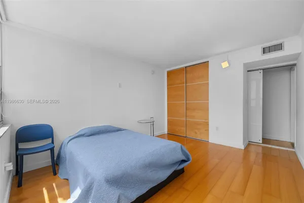 $5,300 | 11 Island Avenue, Unit 610, Miami Beach, FL 33139