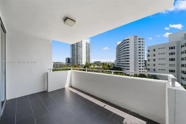 $5,300 | 11 Island Avenue, Unit 610, Miami Beach, FL 33139