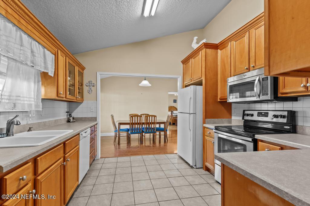 4457 River Road Hilliard, FL 32046 - Photo 25 of 42 4457 River Run-32