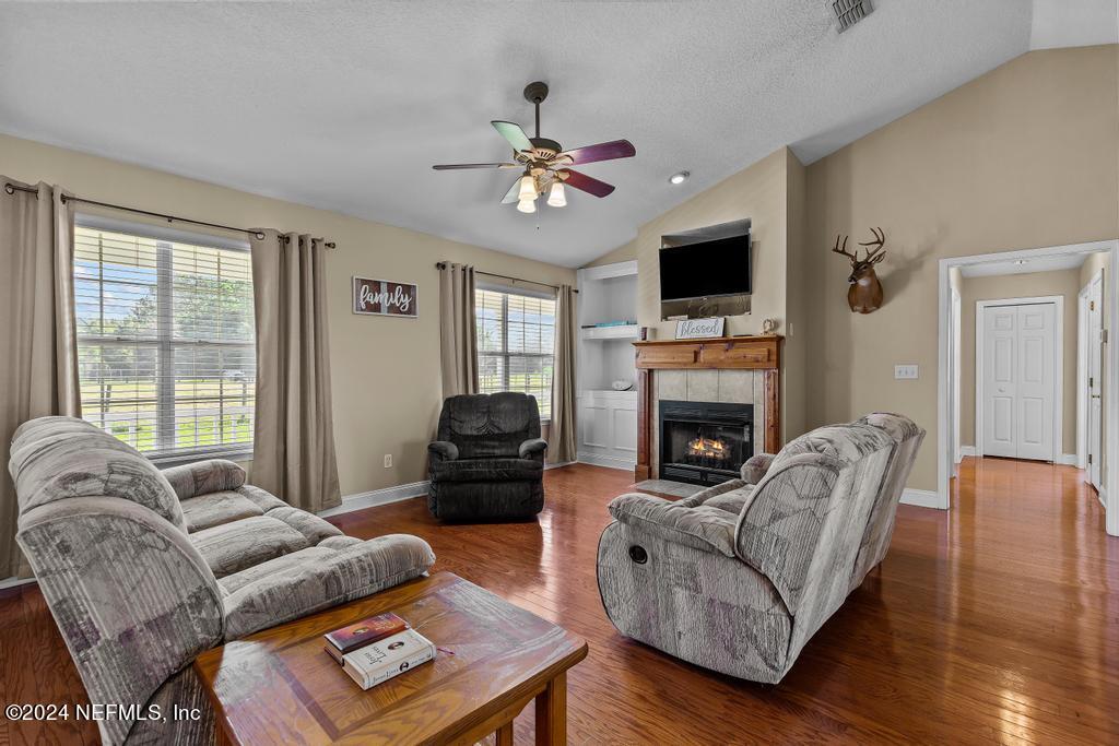 4457 River Road Hilliard, FL 32046 - Photo 10 of 42 4457 River Run-14