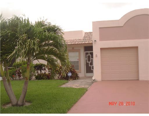 9071 Fairbanks Lane, Unit 2 Boca Raton, FL 33496 - Photo 1 of 15 Primary Photo
