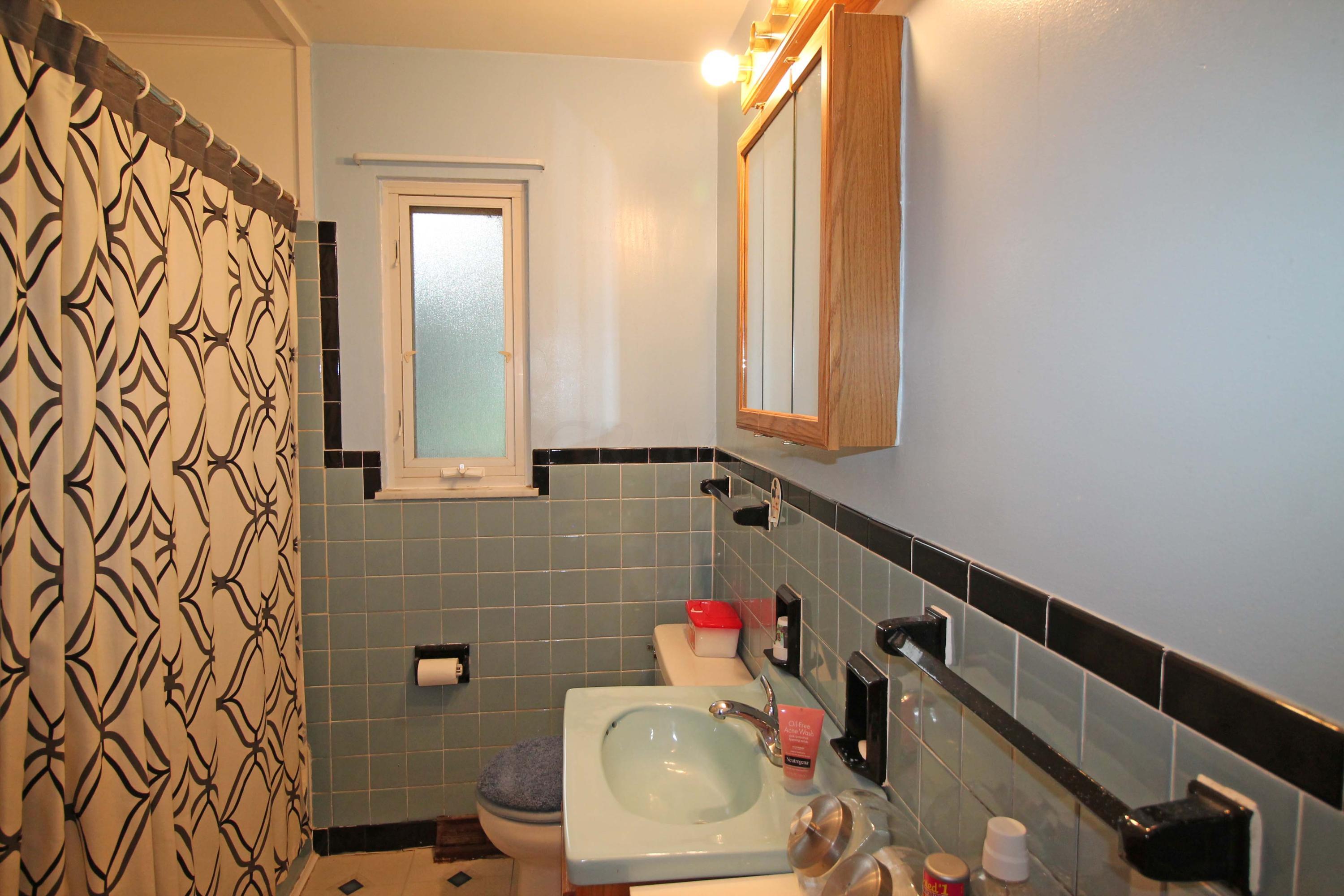 547 Country Club Road Whitehall, OH 43213 - Photo 20 of 32