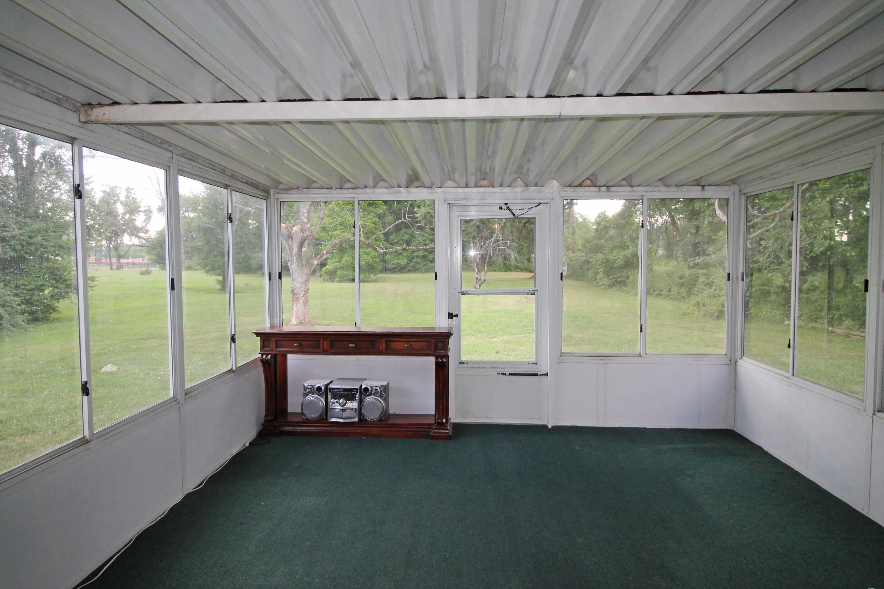 547 Country Club Road Whitehall, OH 43213 - Photo 21 of 32