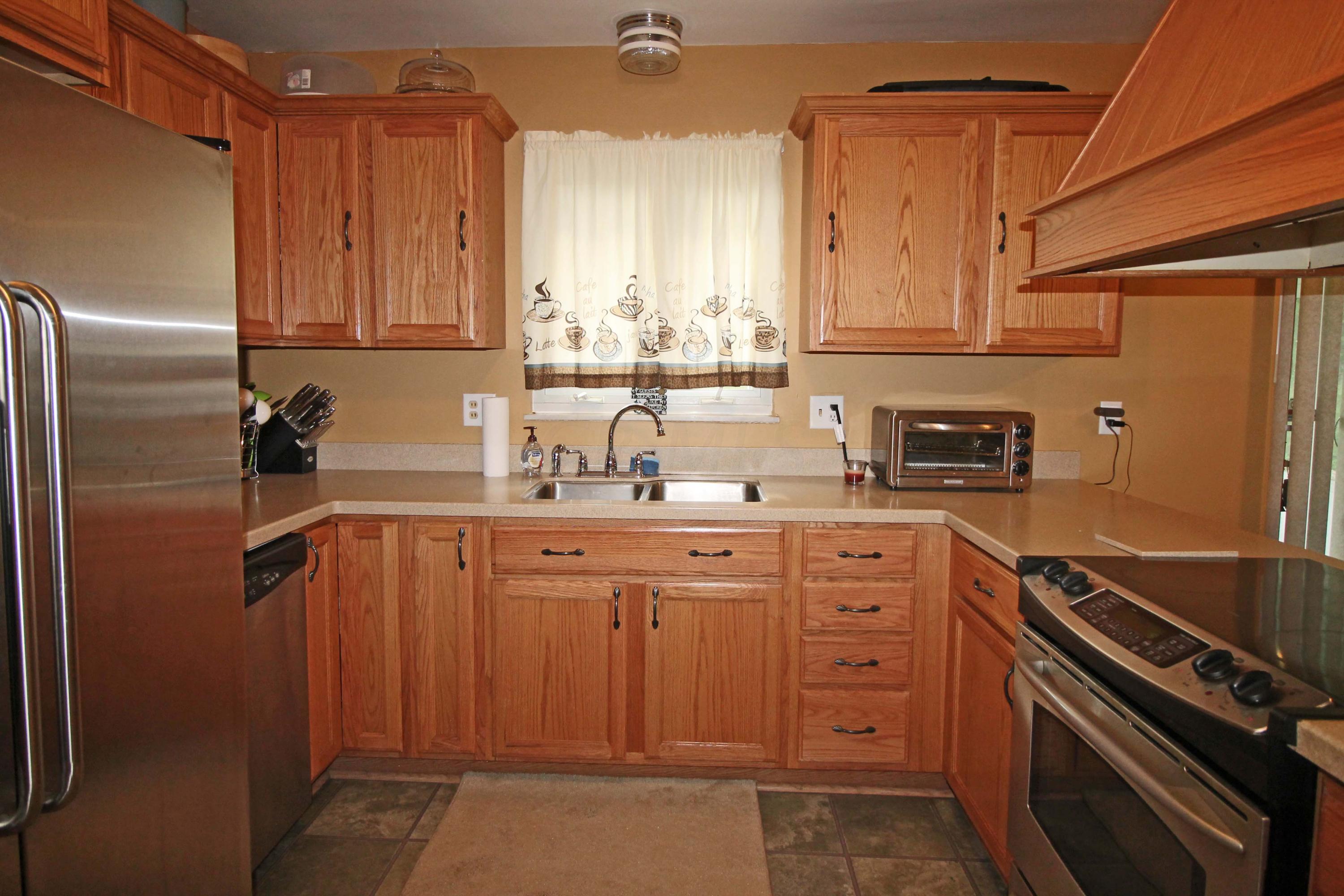 547 Country Club Road Whitehall, OH 43213 - Photo 10 of 32