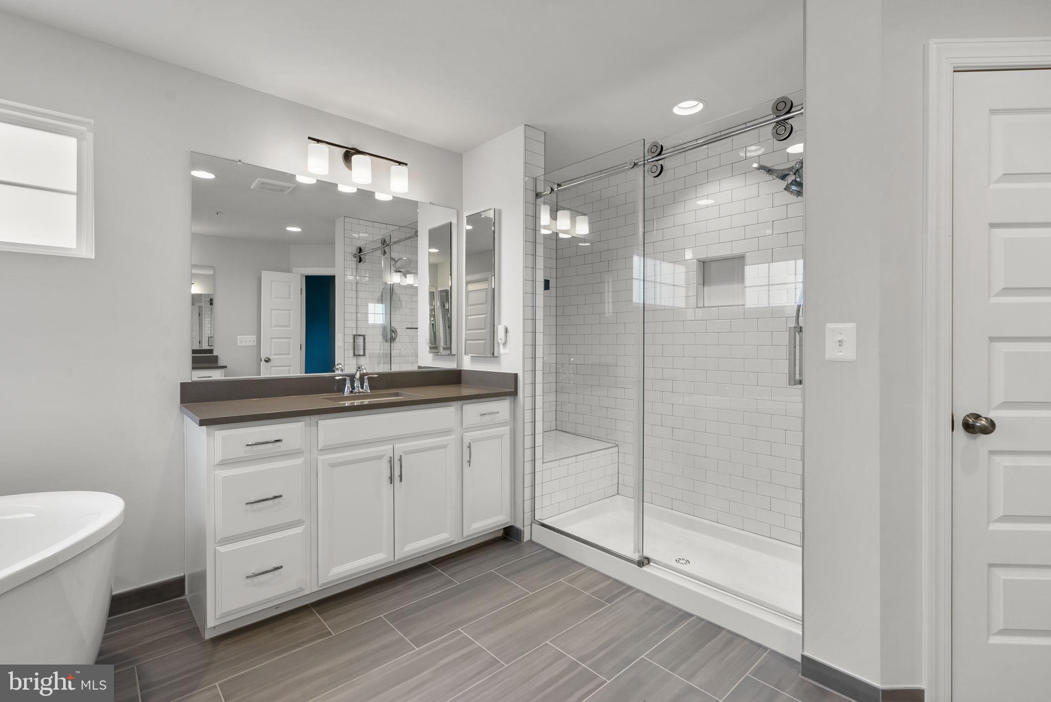 5604 Big Huntingdon Lane Brandywine, MD 20613 - Photo 31 of 59 Primary Bath